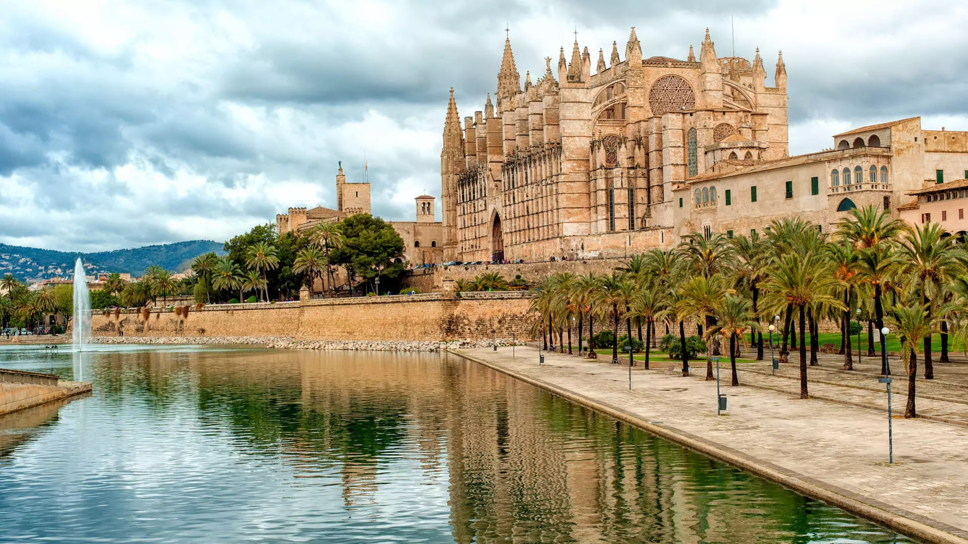 Mallorca (Balearic Islands, Spain) Travelmediate Mallorca (Balearic Islands, Spain)